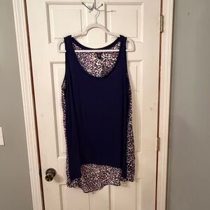 Torrid Navy and Pink Tank Top (NWT)
Womens Size 2